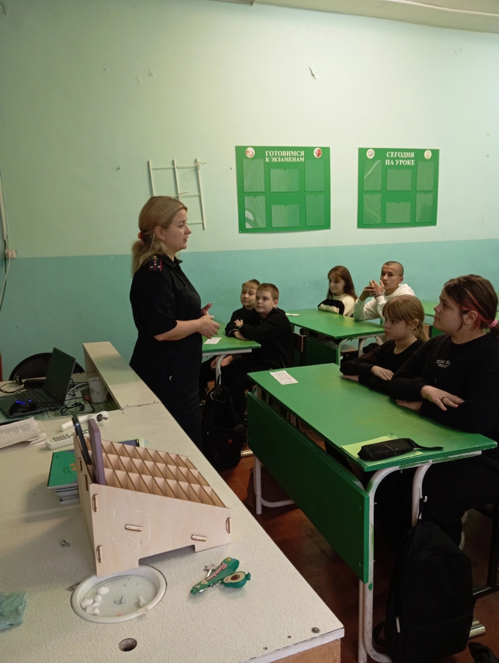 Выход инспектора ПДН.